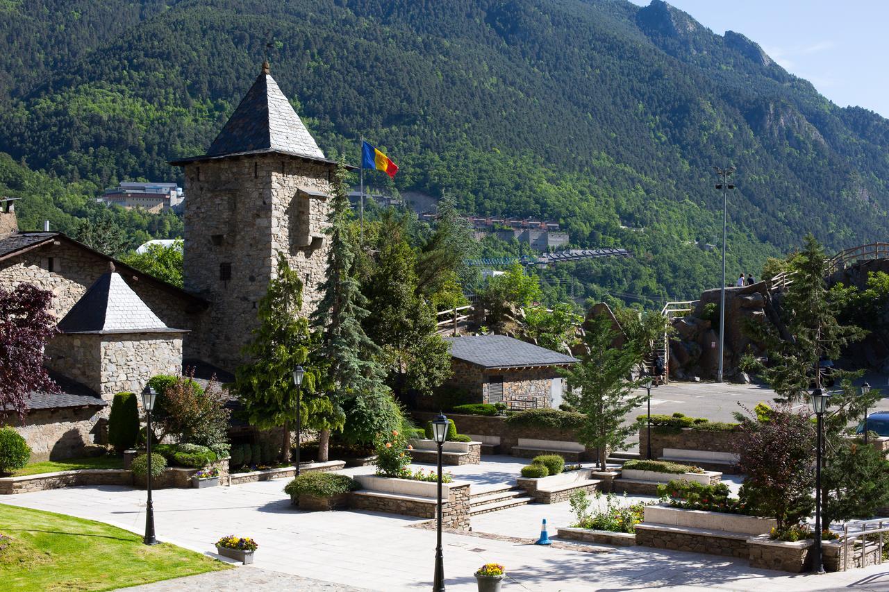 Hostal Cisco De Sans Andorra la Vella Ngoại thất bức ảnh